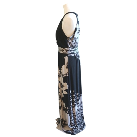 White House Black Market Women's Black and White Floral Maxi Halter Dress S/M - Picture 3 of 7